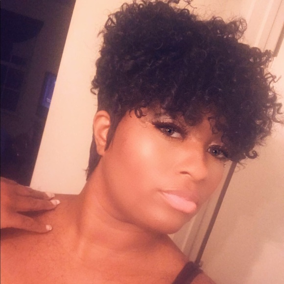 Wig - Picture 1 of 2